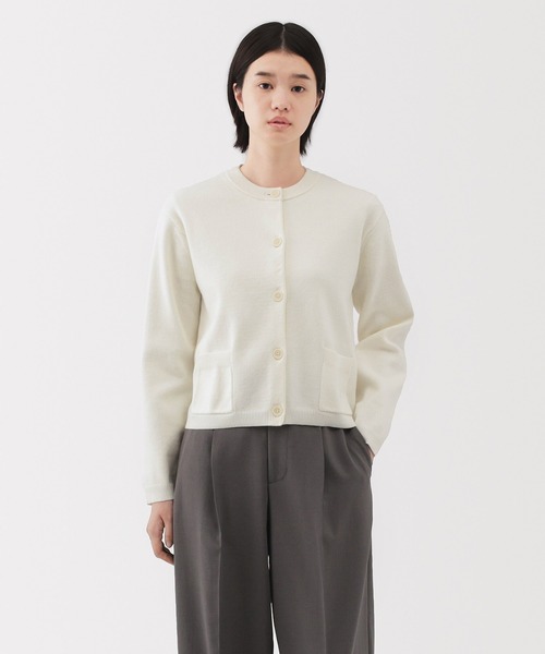 無印良品(ムジルシリョウヒン)の「婦人 洗えるニットクルーネックカーディガン(カーディガン/ボレロ・レディース・グレー/ブラック/オフホワイト/ライトピンク/グリーン・XL/L/M/S)」の2枚目の写真