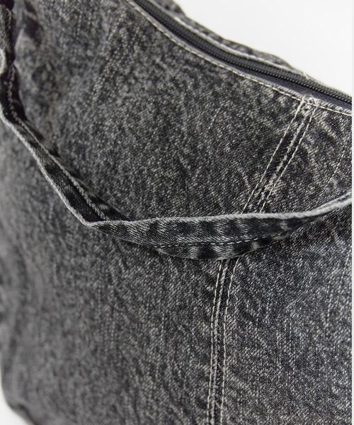 ROOPTOKYO(ループトウキョウ)の「サイドポケット付き デニム風ショルダーバッグ 2WAY(ショルダーバッグ・レディース・ブルー/ブラック・FREE)」の7枚目の写真