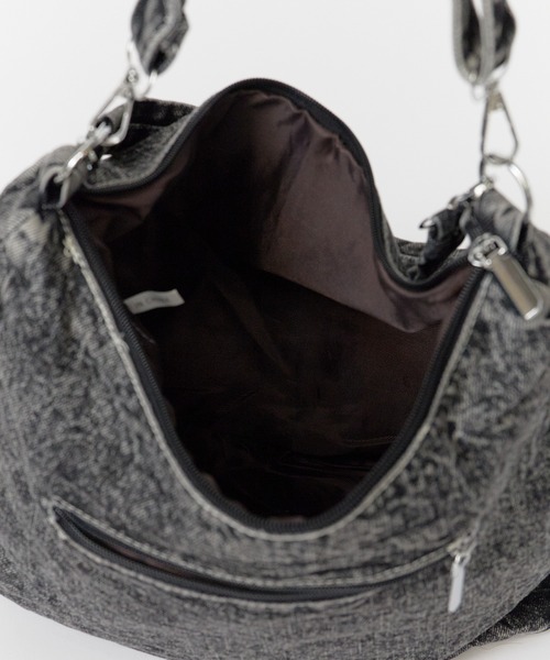 ROOPTOKYO(ループトウキョウ)の「サイドポケット付き デニム風ショルダーバッグ 2WAY(ショルダーバッグ・レディース・ブルー/ブラック・FREE)」の10枚目の写真