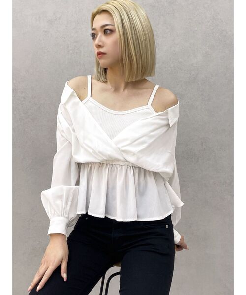 GYDA(ジェイダ)の「キャミレイヤードオフショルペプラムシャツ(シャツ/ブラウス・レディース・オフホワイト/ブルー・FREE)」の19枚目の写真