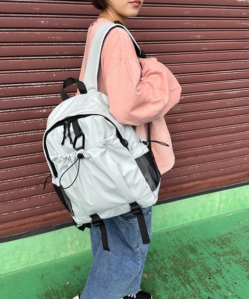 カラビナ付き　リュック ジディー ZIDDY カラビナ付きポーチ+クッション材内ポケット付き