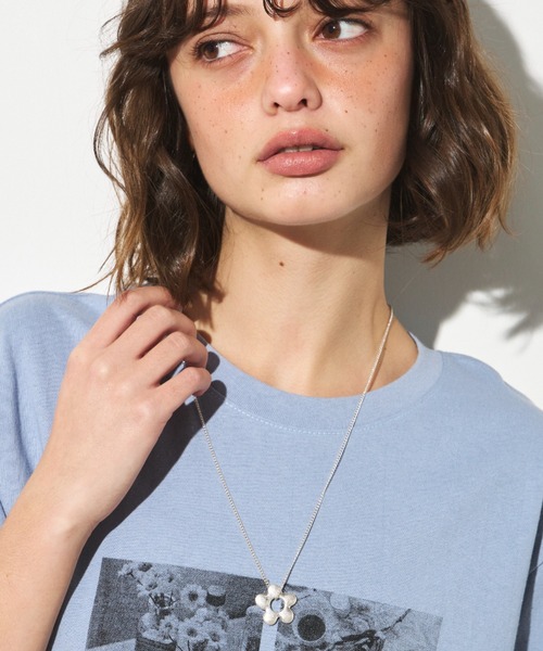 Unitage(ユニテージ)の「フラワーモチーフネックレス(ネックレス・レディース・シルバー/ゴールド・FREE)」の13枚目の写真