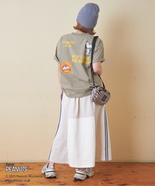 CUBE SUGAR（キューブシュガー）の「PEANUTS(ピーナッツ)21/-OE天竺スヌーピーTシャツ（Tシャツ/カットソー・レディース・ナチュラル/カーキ/マルチ/スミクロ/レッド・M）」の22枚目の写真