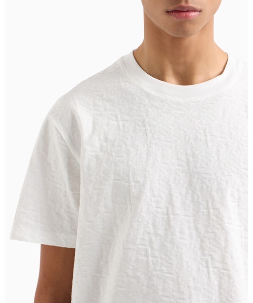 ARMANI EXCHANGE（アルマーニエクスチェンジ）の「【A|X アルマーニ エクスチェンジ】オールオーバージャカードロゴ 半袖クルーネックTシャツ/REGULAR（Tシャツ/カットソー・メンズ・ホワイト/ブラック・X-SMALL/XX-LARGE/X-LARGE/LARGE/MEDIUM/SMALL）」の6枚目の写真
