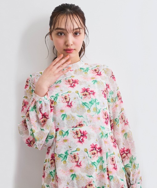 QUEENS COURT（クイーンズコート）の「フラワーシアーワンピース≪洗濯機で洗える≫（ワンピース・レディース・パープル/ピンク/ネイビー・M）」の17枚目の写真