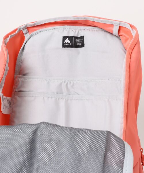 BURTON（バートン）の「Kilo 2.0 27L Backpack（バックパック/リュック・メンズ・ピンク/ホワイト系その他・FREE）」の5枚目の写真
