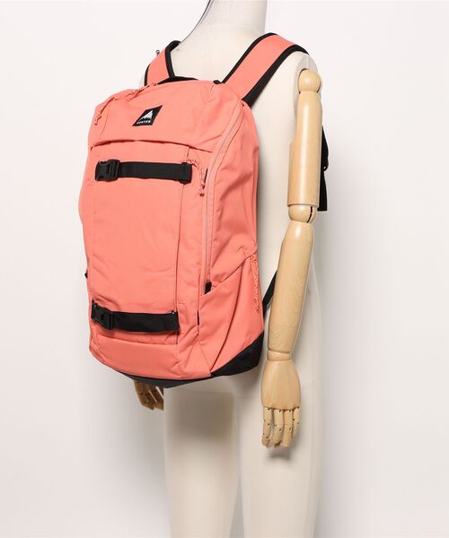 BURTON（バートン）の「Kilo 2.0 27L Backpack（バックパック/リュック・メンズ・ピンク/ホワイト系その他・FREE）」の6枚目の写真