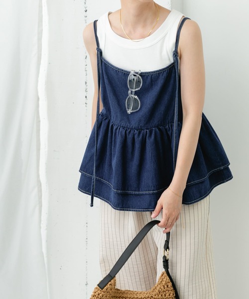 ITEMS URBANRESEARCH（アイテムズ アーバンリサーチ）の「デニムビスチェ（その他トップス・レディース・ブラック/インディゴブルー・FREE）」の2枚目の写真