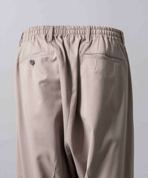 MAISON SPECIAL（メゾンスペシャル）の「《UNISEX》Wool Mix Continuous Tow-Tuck Wide Pants/ウールミックスコンティニュアスツータックワイドパンツ【MAISON SPECIAL/メゾンスペシャル】（スラックス・メンズ・ネイビー/その他/ダークグレー/グレイッシュベージュ/ブラック・2/1/0）」の8枚目の写真