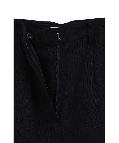 CLANE(クラネ)の「CLANE CENTER CLEASE STRAIGHT PANTS 18110-7222(その他パンツ・レディース・ネイビー/ベージュ・1)」の10枚目の写真