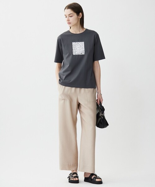 ICB(アイシービー)の「ロゴTEE(Tシャツ/カットソー・レディース・ブラック系/アイボリー系/グレー系1/アイボリー系1・SMALL/MEDIUM/X-SMALL)」の7枚目の写真
