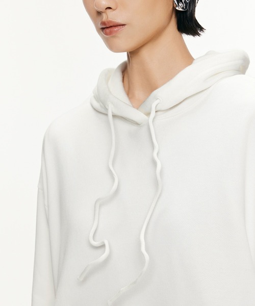 JNBY(ジェーエヌビーワイ)の「Oversized Wire Hoodie / ワイヤーフーディー(パーカー・レディース・ホワイト/ブラック/グレー・36/34/38)」の18枚目の写真