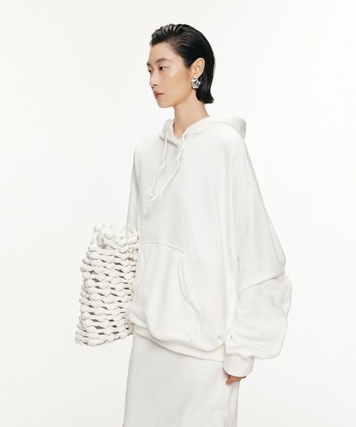JNBY(ジェーエヌビーワイ)の「Oversized Wire Hoodie / ワイヤーフーディー(パーカー・レディース・ホワイト/ブラック/グレー・36/34/38)」の20枚目の写真