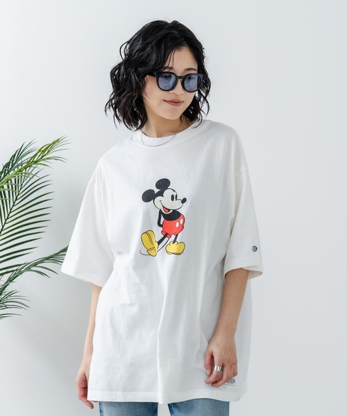 DISCUS(ディスカス)の「【DISCUS/ディスカス×Disney/ディズニー】グラフィックプリントTシャツ(Tシャツ/カットソー・レディース・ホワイト系その他/ブラック系その他/ホワイト系その他4/ブラック系その他2/ホワイト系その他2/ホワイト系その他3/ブラック系その他3/ブラック系その他4・MEDIUM/LARGE)」の11枚目の写真