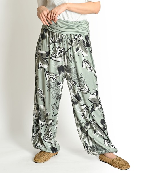 美品　バーバリー　Ladies Honey Printed Pants総柄パンツ パンツ センタープリーツ ヒョウ柄・ゼブラ柄 アニマル総柄