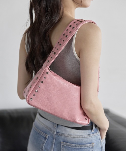 UNE MANSION（ユヌマンション）の「【ショルダーバッグ/ハンドバッグ】2WAYユニークシルバースタッズボックスバッグ（ショルダーバッグ・レディース・アイボリー/ブラック/ブラウン/ピンク・ONE SIZE）」の18枚目の写真