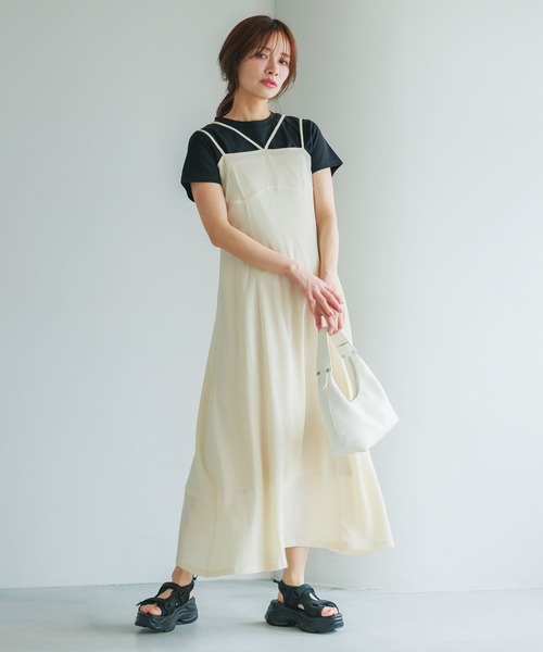 mysty woman（ミスティウーマン）の「ニュアンスロゴコンパクトTシャツ　495369（Tシャツ/カットソー・レディース・オフホワイト/グレイッシュブルー/ブラック/ピンク系その他・FREE）」の11枚目の写真