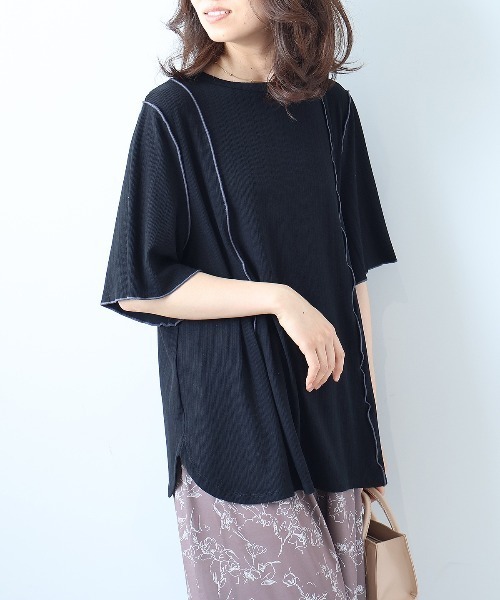 leswel(レスウェル)の「【L~5L 大きいサイズ】ソフトテレコ配色メローTシャツ 6分袖 春夏 メローデザイン(Tシャツ/カットソー・レディース・カーキ/ブラック/ブルー・LL/L/5L/3L/4L)」の2枚目の写真