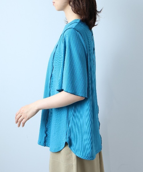 leswel(レスウェル)の「【L~5L 大きいサイズ】ソフトテレコ配色メローTシャツ 6分袖 春夏 メローデザイン(Tシャツ/カットソー・レディース・カーキ/ブラック/ブルー・LL/L/5L/3L/4L)」の17枚目の写真