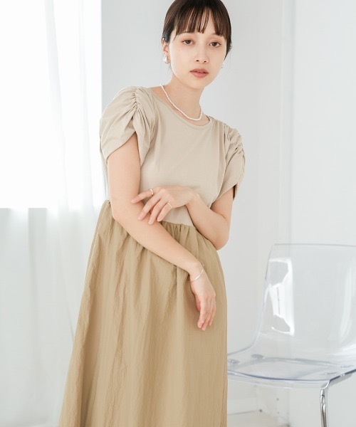 Bab(バブ)の「前後2WAYギャザーバルーンワンピース(ワンピース・レディース・ベージュ/チャコールグレー・MEDIUM)」の3枚目の写真