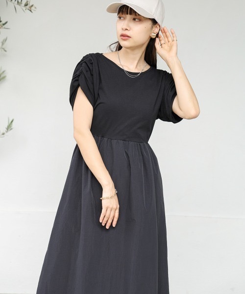 Bab(バブ)の「前後2WAYギャザーバルーンワンピース(ワンピース・レディース・ベージュ/チャコールグレー・MEDIUM)」の21枚目の写真