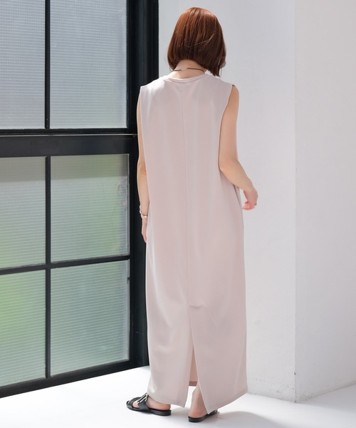 AKTE（アクテ）の「タックショルダーカットソーワンピース（ワンピース・レディース・サンドベージュ/ネイビー/グレイッシュベージュ・FREE/TALL）」の16枚目の写真