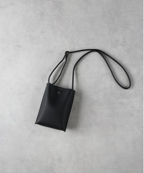 Right-on（ライトオン）の「【HONEYSUCKLE ROSE】ＰＵミニショルダー（ショルダーバッグ・レディース・ブラック/サックスブルー/シルバー/イエロー・ONE SIZE）」の2枚目の写真