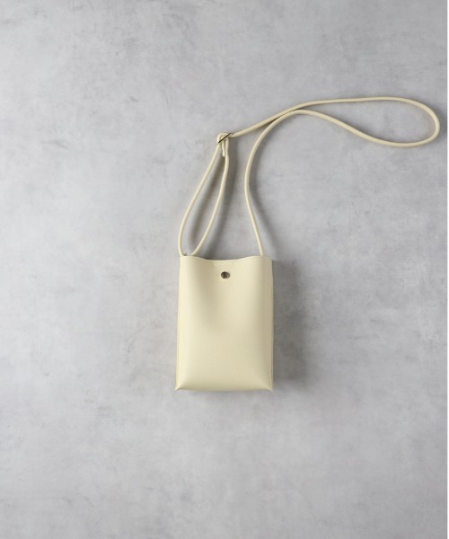 Right-on（ライトオン）の「【HONEYSUCKLE ROSE】ＰＵミニショルダー（ショルダーバッグ・レディース・ブラック/サックスブルー/シルバー/イエロー・ONE SIZE）」の11枚目の写真