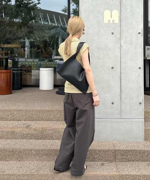 feepur（フェピュール）の「トライアングルショルダーバッグ（ショルダーバッグ・レディース・ブラック/アイボリー・FREE）」の15枚目の写真