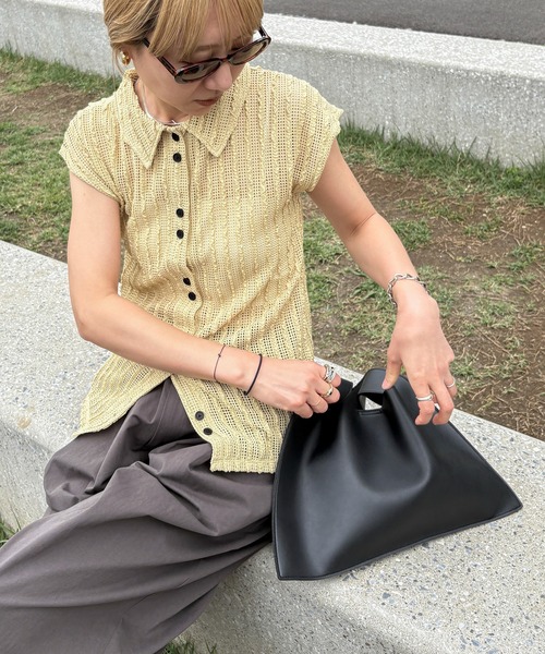 feepur（フェピュール）の「トライアングルショルダーバッグ（ショルダーバッグ・レディース・ブラック/アイボリー・FREE）」の17枚目の写真