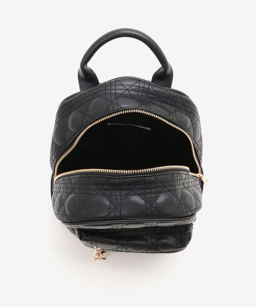 MAJESTIC LEGON（マジェスティックレゴン）の「チャームセットキルティングリュック（バックパック/リュック・レディース・アイボリー/ブラック・FREE）」の15枚目の写真