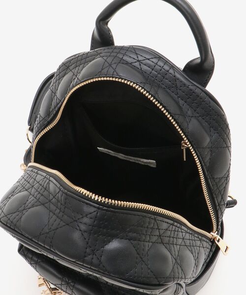 MAJESTIC LEGON（マジェスティックレゴン）の「チャームセットキルティングリュック（バックパック/リュック・レディース・アイボリー/ブラック・FREE）」の16枚目の写真