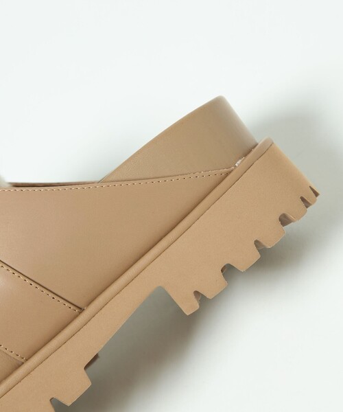 ODETTE E ODILE（オデットエオディール）の「ボリュームソールベルトサボ フラット30（その他シューズ・レディース・ベージュ/ブラック・35/37/36）」の16枚目の写真