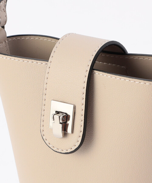 MONO　COMME CA（モノコムサ）の「バケツ型 ミニショルダー（ショルダーバッグ・レディース・モカ/ベージュ/ブラック・FREE）」の17枚目の写真