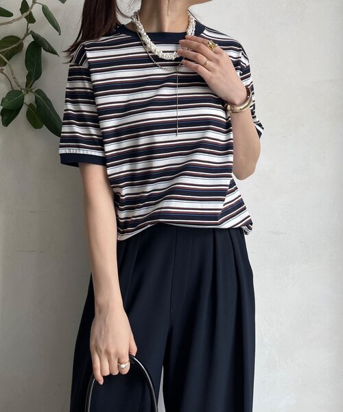 DouDou（ドゥドゥ）の「マルチボーダーTEE（Tシャツ/カットソー・レディース・ネイビー/ベージュ・FREE）」の5枚目の写真