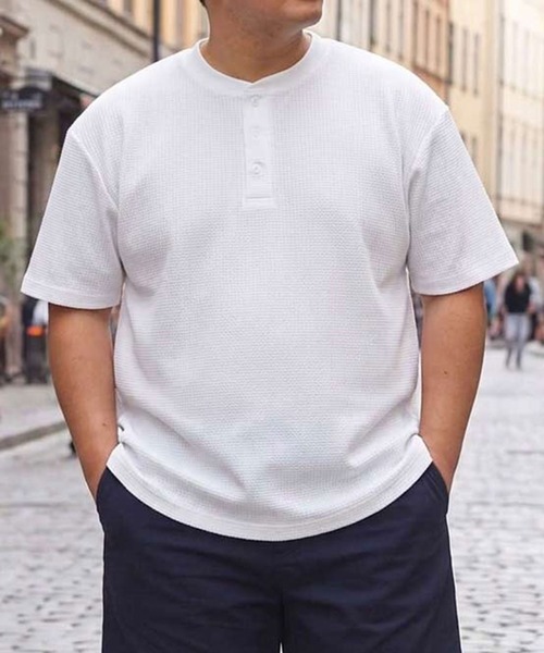 B&T CLUB(ビーティークラブ)の「ヘンリーネック 半袖 Tシャツ メンズ 大きいサイズ カジュアル B&T CLUB (ビーアンドティークラブ) SOLOTEX ワッフル(Tシャツ/カットソー・メンズ・ホワイト/カーキ/ブラック/ネイビー・X2(4L~5L)/X1(3L~4L)/X3(6L~7L)/X4(8L~9L))」の1枚目の写真