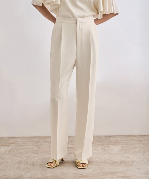 ROPE'（ロペ）の「【WEB・一部店舗限定】バックサテンセミフレアパンツ/洗える（その他パンツ・レディース・ブラック/ホワイト・36/38）」の2枚目の写真