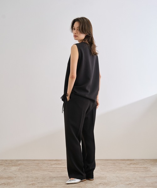 ROPE'（ロペ）の「【WEB・一部店舗限定】バックサテンセミフレアパンツ/洗える（その他パンツ・レディース・ブラック/ホワイト・36/38）」の6枚目の写真