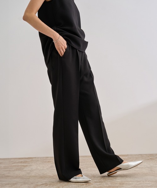 ROPE'（ロペ）の「【WEB・一部店舗限定】バックサテンセミフレアパンツ/洗える（その他パンツ・レディース・ブラック/ホワイト・36/38）」の8枚目の写真