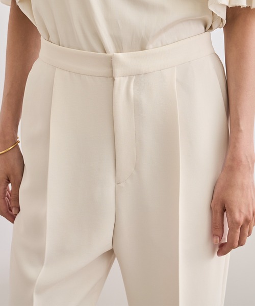 ROPE'（ロペ）の「【WEB・一部店舗限定】バックサテンセミフレアパンツ/洗える（その他パンツ・レディース・ブラック/ホワイト・36/38）」の13枚目の写真