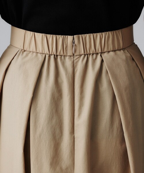 UNTITLED(アンタイトル)の「【はっ水/ナイロン/後ろウエストゴム】タスランフレアスカート(スカート・レディース・ブラック/ベージュ・42/00/01/02/03/04/44/46/48/50)」の16枚目の写真