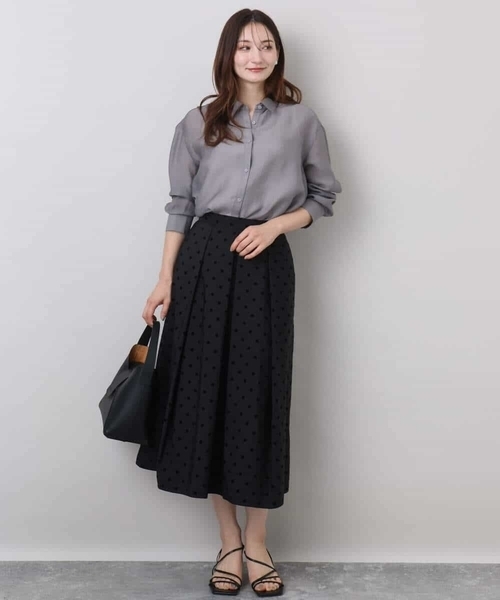 MK MICHEL KLEIN（エムケーミッシェルクラン）の「フロッキードット柄タックスカート/洗える（スカート・レディース・グレー/ブラック・38）」の9枚目の写真