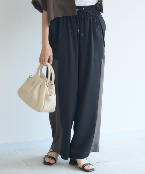 KATHARINE ROSS(キャサリンロス)の「【PILLINI/ピリーニ】トラックカーゴパンツ(カーゴパンツ・レディース・ベージュ/ブラック/カーキ・MEDIUM)」の1枚目の写真