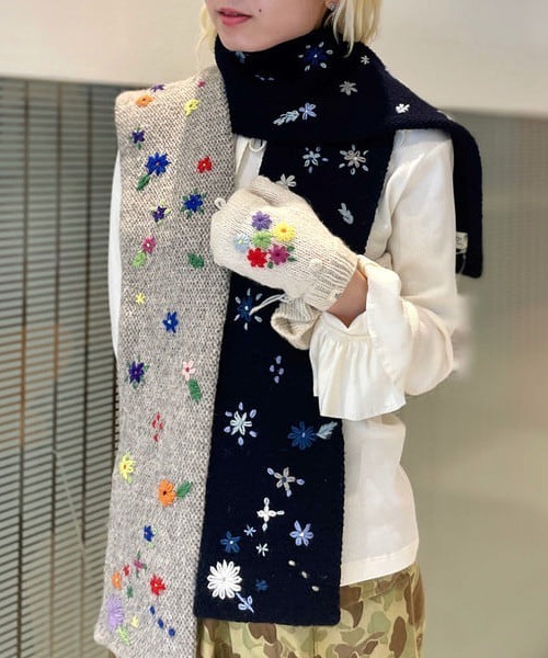 Beamsboy 手編みフラワー刺繍マフラー BEAMS BOY（ビームス ボーイ）手編み フラワー刺繍 マフラー