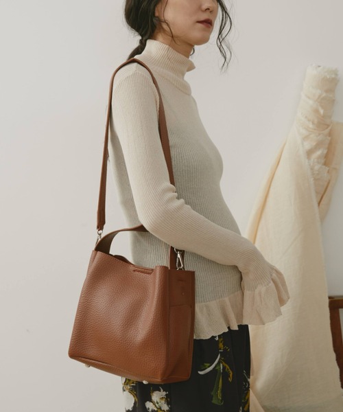 Libra Cue（リブラ キュー）の「2wayスクエアバッグ(ポーチ付き)（ショルダーバッグ・レディース・アイボリー/ブラック/ブラウン・FREE）」の17枚目の写真