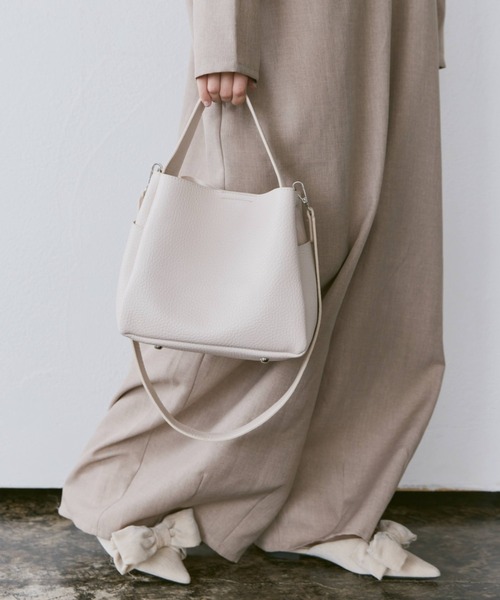 Libra Cue（リブラ キュー）の「2wayスクエアバッグ(ポーチ付き)（ショルダーバッグ・レディース・アイボリー/ブラック/ブラウン・FREE）」の22枚目の写真