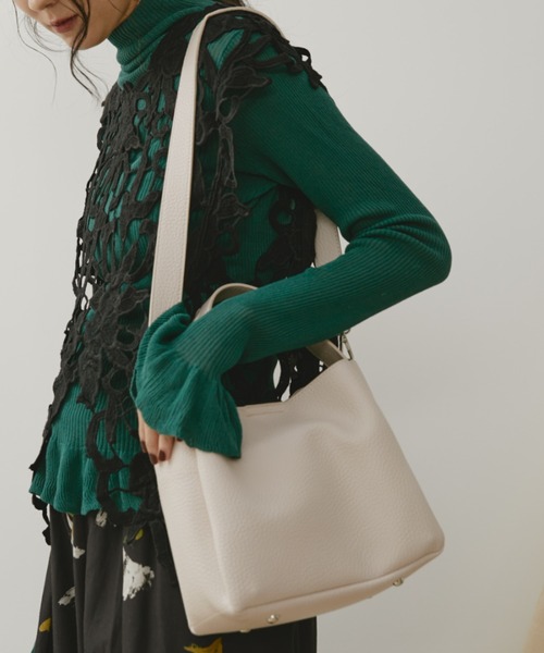 Libra Cue（リブラ キュー）の「2wayスクエアバッグ(ポーチ付き)（ショルダーバッグ・レディース・アイボリー/ブラック/ブラウン・FREE）」の10枚目の写真