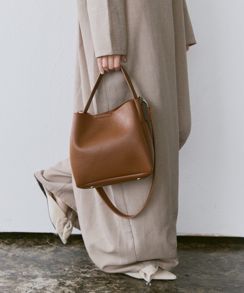 Libra Cue（リブラ キュー）の「2wayスクエアバッグ(ポーチ付き)（ショルダーバッグ・レディース・アイボリー/ブラック/ブラウン・FREE）」の15枚目の写真