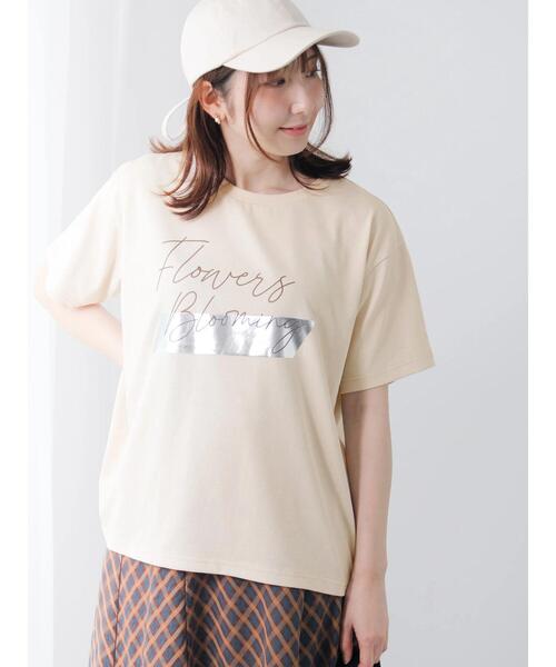 Te chichi TERRASSE（テチチテラス）の「【接触冷感】箔BIGロゴTシャツ（Tシャツ/カットソー・レディース・ベージュ/オフホワイト/チャコールグレー・F）」の3枚目の写真