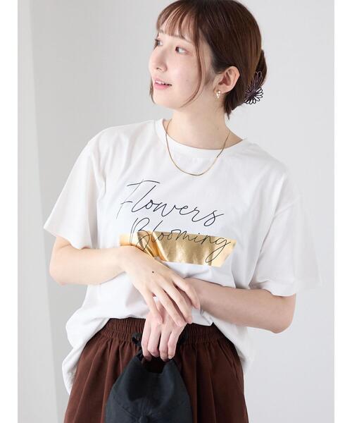 Te chichi TERRASSE（テチチテラス）の「【接触冷感】箔BIGロゴTシャツ（Tシャツ/カットソー・レディース・ベージュ/オフホワイト/チャコールグレー・F）」の6枚目の写真
